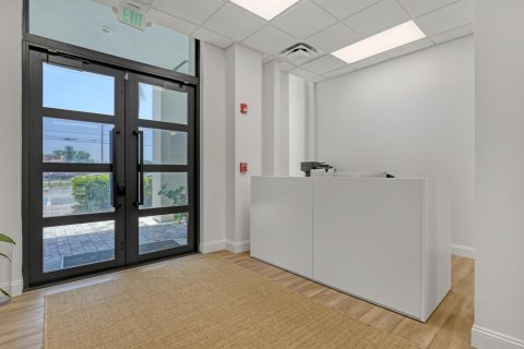 Propiedad comercial en venta en West Palm Beach, Florida № 2346174 - foto 10