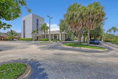 Propiedad comercial en venta en West Palm Beach, Florida № 2346174 - foto 4