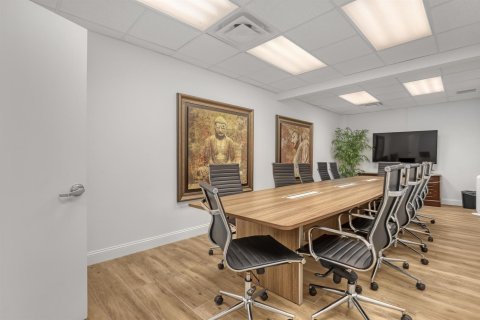 Propiedad comercial en venta en West Palm Beach, Florida № 2346174 - foto 22