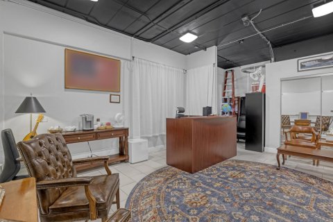 Propiedad comercial en venta en West Palm Beach, Florida № 2346174 - foto 26