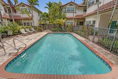 Condominio en venta en Fort Lauderdale, Florida, 3 dormitorios, 151.34 m2 № 2268128 - foto 2