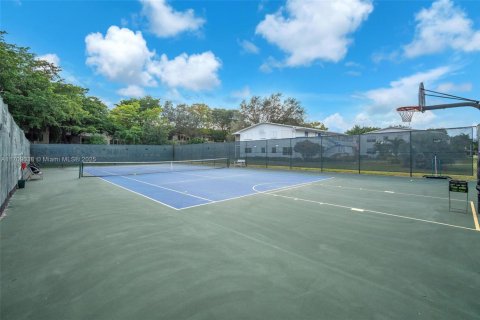 Condo in Deerfield Beach, Florida, 1 bedroom  № 1715305 - photo 16