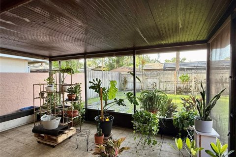 Casa en alquiler en Saint Petersburg, Florida, 2 dormitorios, 94.3 m2 № 1907271 - foto 16