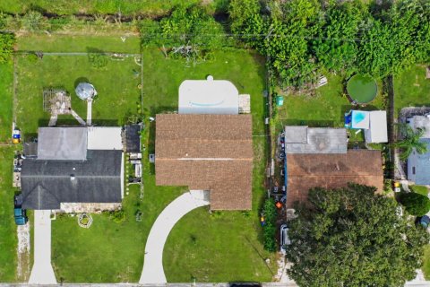 House in Vero Beach, Florida 3 bedrooms, 123.1 sq.m. № 2400517 - photo 29