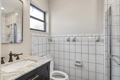 House in Vero Beach, Florida 3 bedrooms, 123.1 sq.m. № 2400517 - photo 15