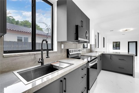 Купить виллу или дом в Майами, Флорида 6 спален, 246.75м2, № 2005278 - фото 30