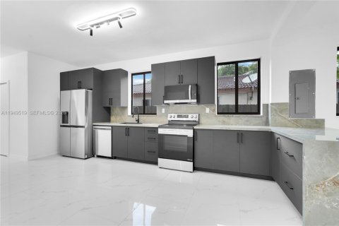 Купить виллу или дом в Майами, Флорида 6 спален, 246.75м2, № 2005278 - фото 24