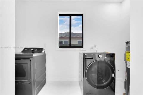 Купить виллу или дом в Майами, Флорида 6 спален, 246.75м2, № 2005278 - фото 4