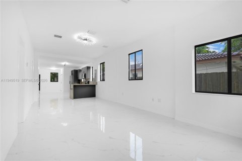 Купить виллу или дом в Майами, Флорида 6 спален, 246.75м2, № 2005278 - фото 10