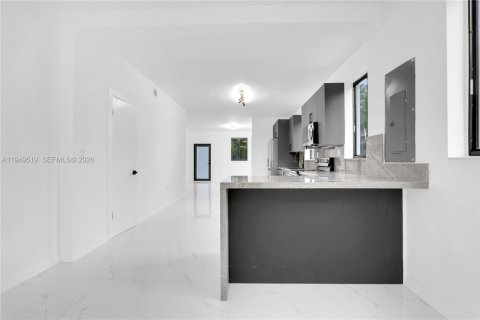 Купить виллу или дом в Майами, Флорида 6 спален, 246.75м2, № 2005278 - фото 13