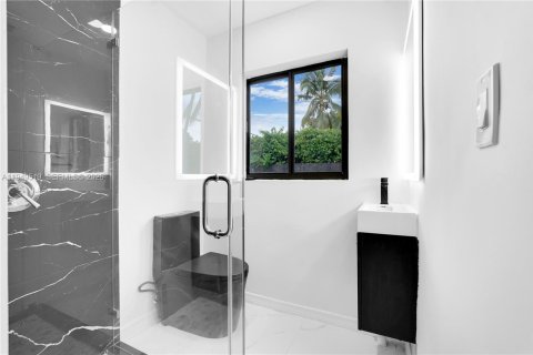 Купить виллу или дом в Майами, Флорида 6 спален, 246.75м2, № 2005278 - фото 16