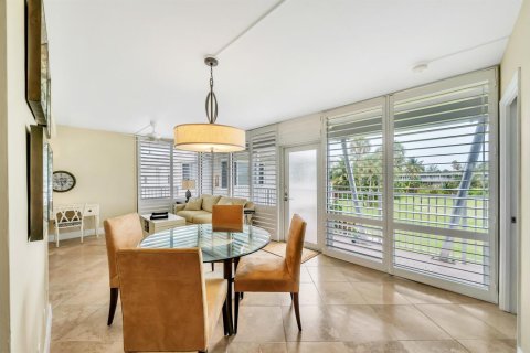 Copropriété à vendre à Hillsboro Beach, Floride: 2 chambres, 78.97 m2 № 2262047 - photo 5