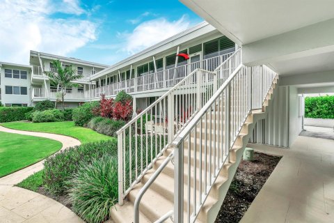 Condo in Hillsboro Beach, Florida, 2 bedrooms № 2262047