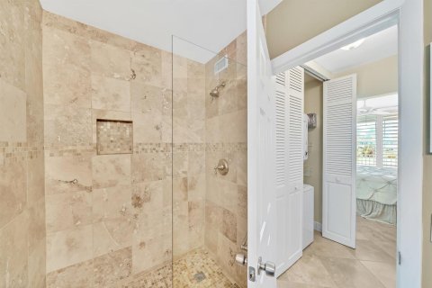 Copropriété à vendre à Hillsboro Beach, Floride: 2 chambres, 78.97 m2 № 2262047 - photo 28