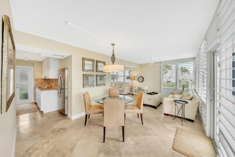 Copropriété à vendre à Hillsboro Beach, Floride: 2 chambres, 78.97 m2 № 2262047 - photo 4