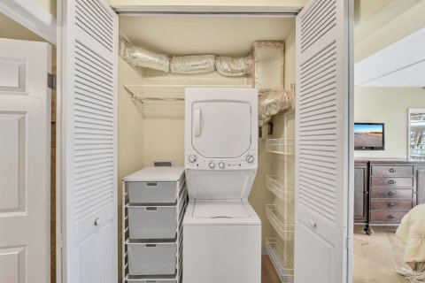 Copropriété à vendre à Hillsboro Beach, Floride: 2 chambres, 78.97 m2 № 2262047 - photo 22