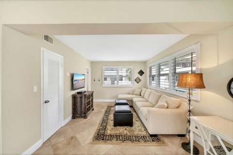 Copropriété à vendre à Hillsboro Beach, Floride: 2 chambres, 78.97 m2 № 2262047 - photo 7