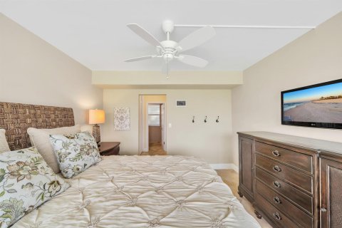 Copropriété à vendre à Hillsboro Beach, Floride: 2 chambres, 78.97 m2 № 2262047 - photo 14