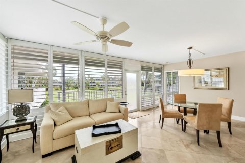 Copropriété à vendre à Hillsboro Beach, Floride: 2 chambres, 78.97 m2 № 2262047 - photo 11