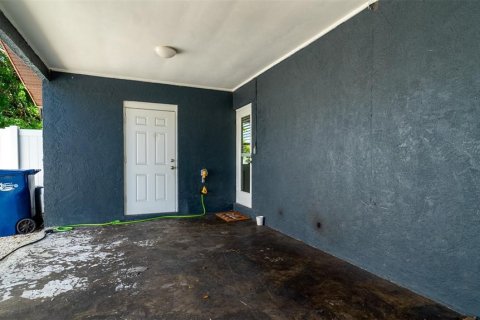 Villa ou maison à vendre à Bradenton, Floride: 2 chambres, 95.78 m2 № 1751287 - photo 3