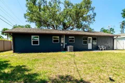 Villa ou maison à vendre à Bradenton, Floride: 2 chambres, 95.78 m2 № 1751287 - photo 26
