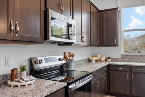 Adosado en venta en Orlando, Florida, 4 dormitorios, 194.82 m2 № 2374021 - foto 14