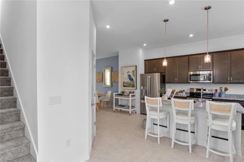 Adosado en venta en Orlando, Florida, 4 dormitorios, 194.82 m2 № 2374021 - foto 12