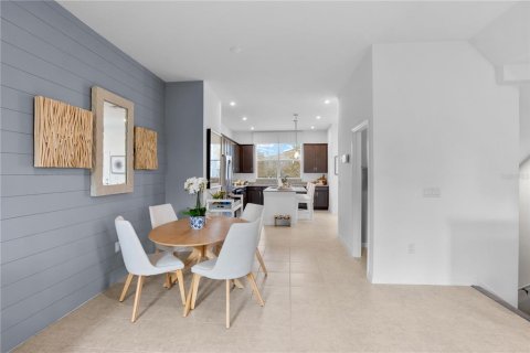 Adosado en venta en Orlando, Florida, 4 dormitorios, 194.82 m2 № 2374021 - foto 4
