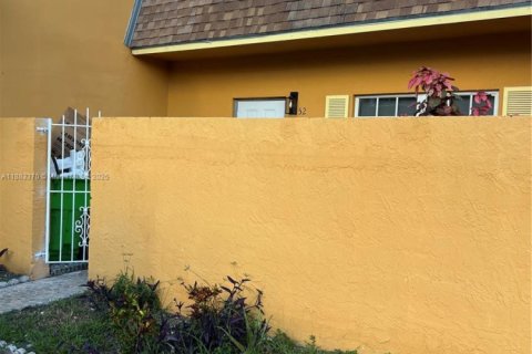 Townhouse in Sunrise, Florida 3 bedrooms, 118.54 sq.m. № 1929678 - photo 6