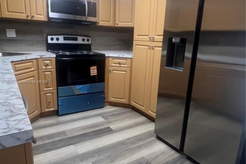 Townhouse in Sunrise, Florida 3 bedrooms, 118.54 sq.m. № 1929678 - photo 7