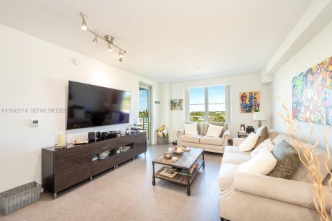Condo à Hollywood, Floride, 2 chambres  № 2080897