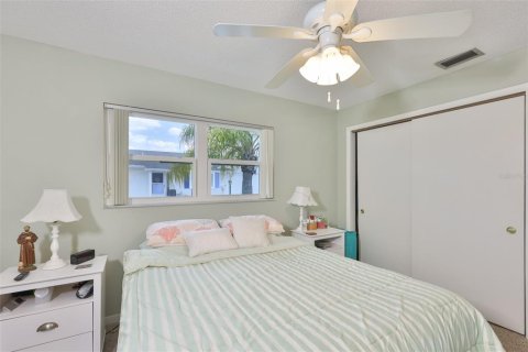 Villa ou maison à vendre à Sun City Center, Floride: 2 chambres, 106 m2 № 2209763 - photo 13