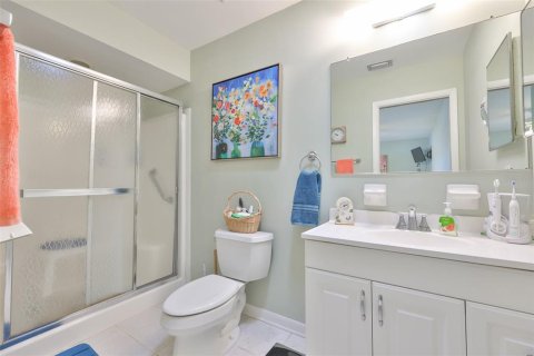 Villa ou maison à vendre à Sun City Center, Floride: 2 chambres, 106 m2 № 2209763 - photo 16