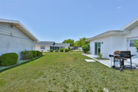 Villa ou maison à vendre à Sun City Center, Floride: 2 chambres, 106 m2 № 2209763 - photo 24