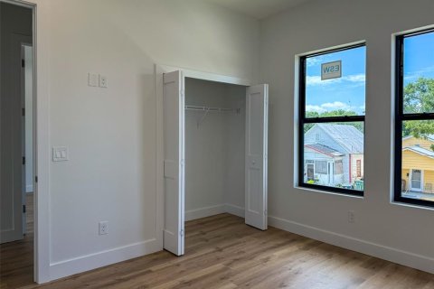 Adosado en alquiler en Tampa, Florida, 4 dormitorios, 196.95 m2 № 1815464 - foto 24