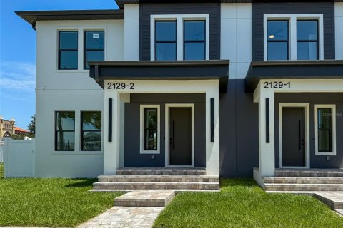 Adosado en alquiler en Tampa, Florida, 4 dormitorios, 196.95 m2 № 1815464 - foto 2