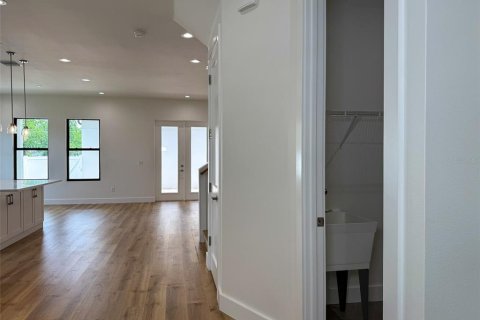 Adosado en alquiler en Tampa, Florida, 4 dormitorios, 196.95 m2 № 1815464 - foto 7