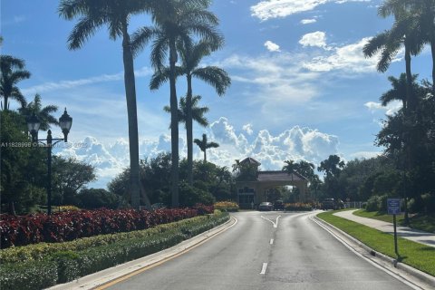 Townhouse in Miramar, Florida 3 bedrooms, 185.99 sq.m. № 1806109 - photo 24