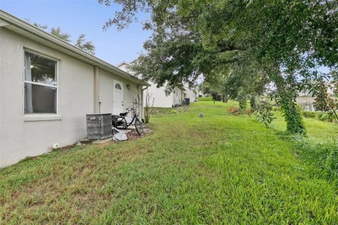 House in Clermont, Florida 2 bedrooms, 79.71 sq.m. № 2221136 - photo 21