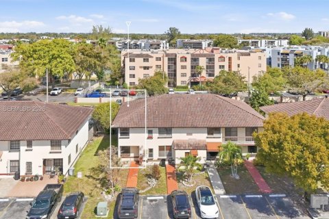 Купить таунхаус в Майами, Флорида 3 спальни, 131.92м2, № 2036298 - фото 5