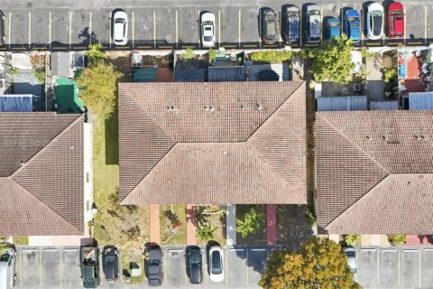 Купить таунхаус в Майами, Флорида 3 спальни, 131.92м2, № 2036298 - фото 7