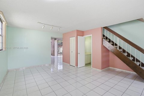 Купить таунхаус в Майами, Флорида 3 спальни, 131.92м2, № 2036298 - фото 11