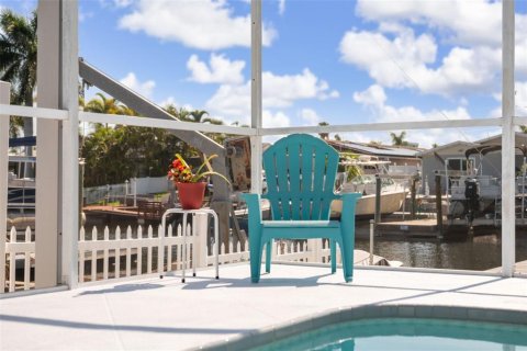 House in New Port Richey, Florida 2 bedrooms, 87.89 sq.m. № 1885875 - photo 14