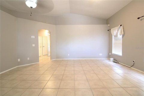 House in Orlando, Florida 4 bedrooms, 125.98 sq.m. № 2226701 - photo 7
