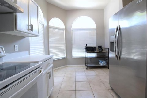 House in Orlando, Florida 4 bedrooms, 125.98 sq.m. № 2226701 - photo 6