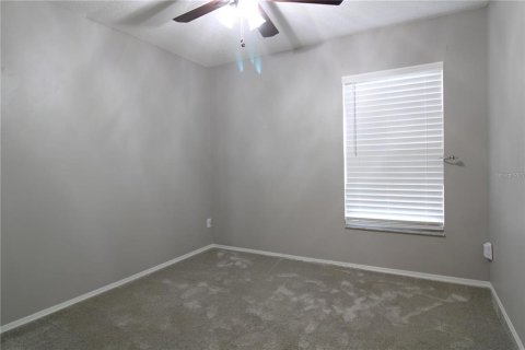 House in Orlando, Florida 4 bedrooms, 125.98 sq.m. № 2226701 - photo 12