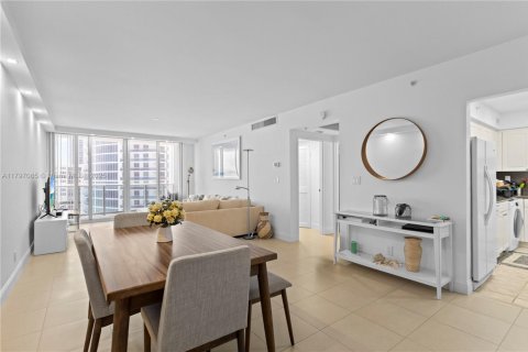 Condo in Hollywood, Florida, 1 bedroom  № 1961346 - photo 6