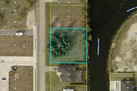 Terrain à Cape Coral, Floride № 1999488