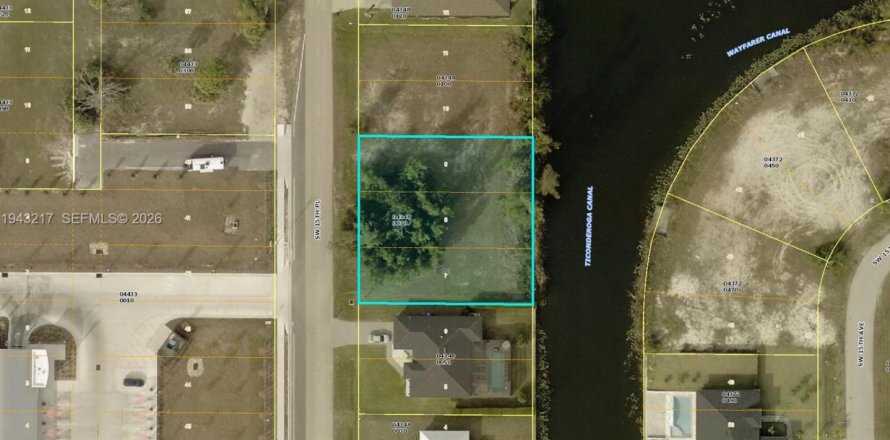 Terrain à Cape Coral, Floride № 1999488