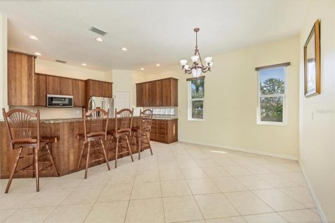 House in Bradenton, Florida 3 bedrooms, 200.85 sq.m. № 1808082 - photo 12